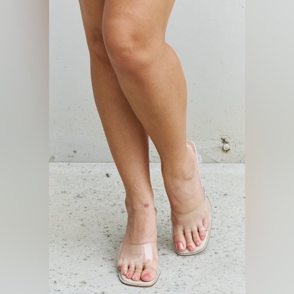 DDK Make Myself Clear Mule Block Heels - Picture 1 of 6